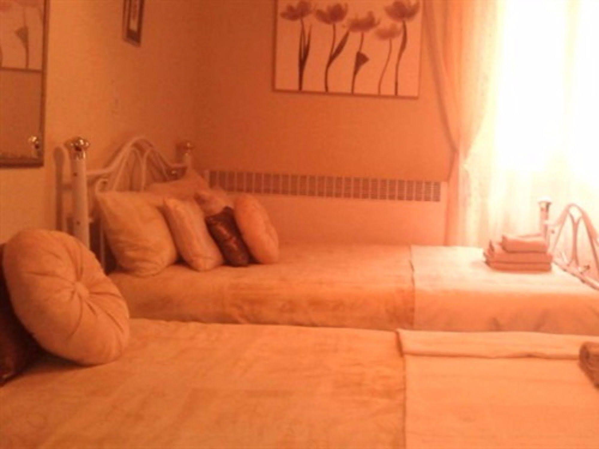Sunset House Chambres De Hotes Magnac-Laval Exteriör bild